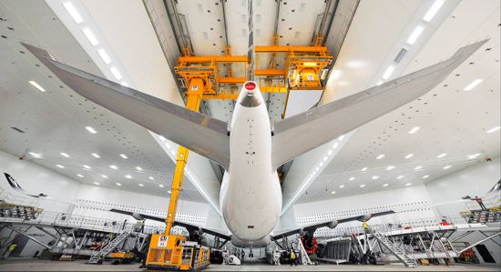 導入事例 | FAROスキャナーが航空機塗装を改善し、安全性とスピードを向上