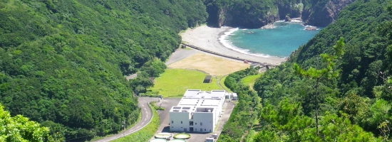 株式会社WDB環境バイオ研究所外観と前の浜の写真