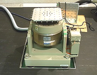 小型振動試験機 