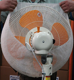 「エアウォッシュフィルター」工場扇風機用フィルターの写真