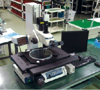 測定顕微鏡「MF-B4020B（ミツトヨ社製）」