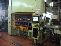 順送プレス400ton