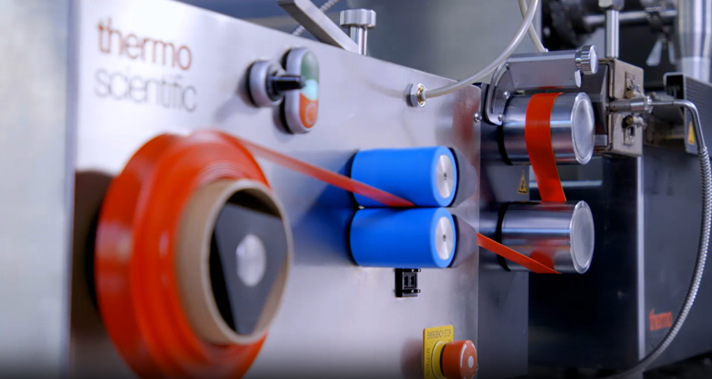 ポリマー押出成形のリアルタイム成分分析