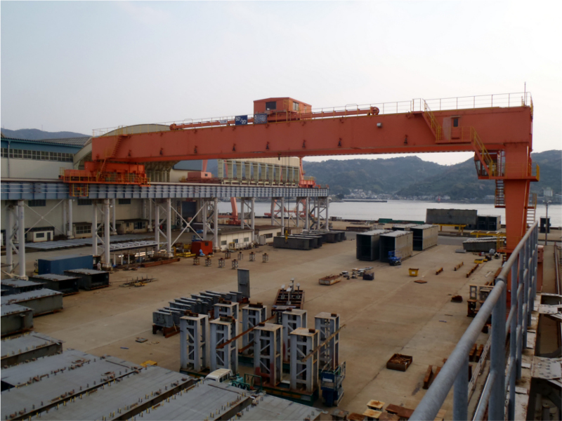 摩擦防止対策事例　橋型クレーンへの固形潤滑剤塗布【Ｘ－2型】